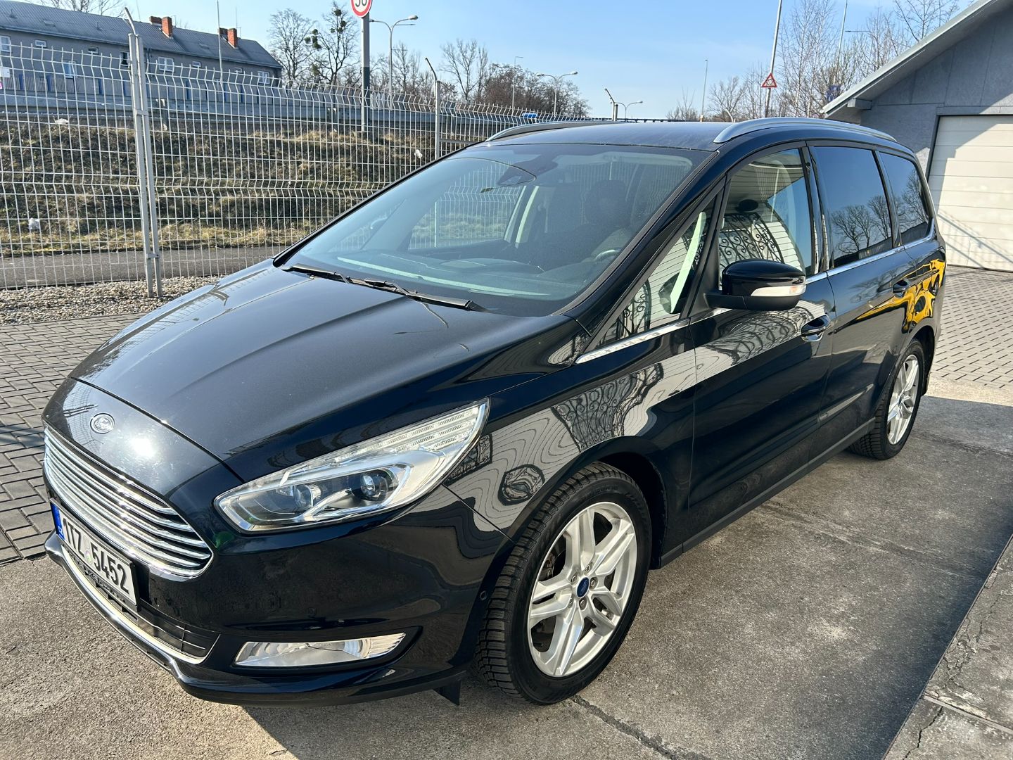 Ford Galaxy Titanium 2.0 TDCI 7 míst