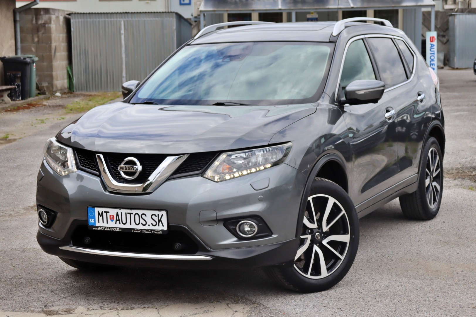 Nissan  X-Trail 2.0 dCi en-Vision 4x4 7 Miestne 2