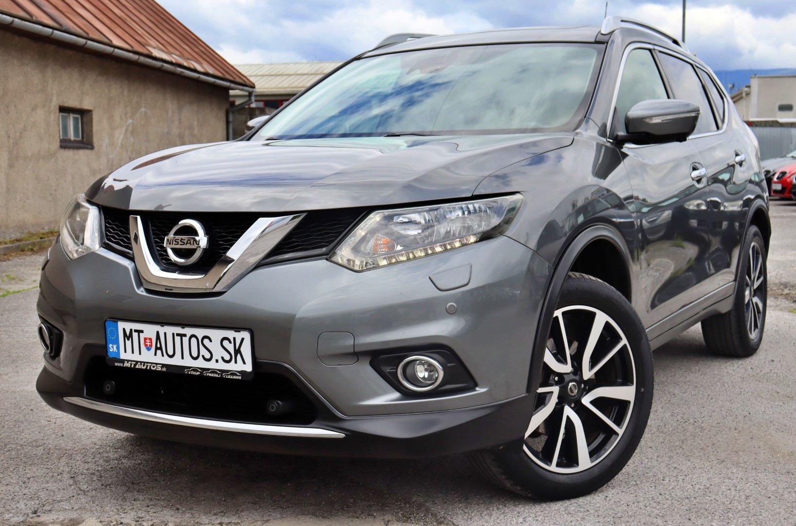 Nissan  X-Trail 2.0 dCi en-Vision 4x4 7 Miestne 3