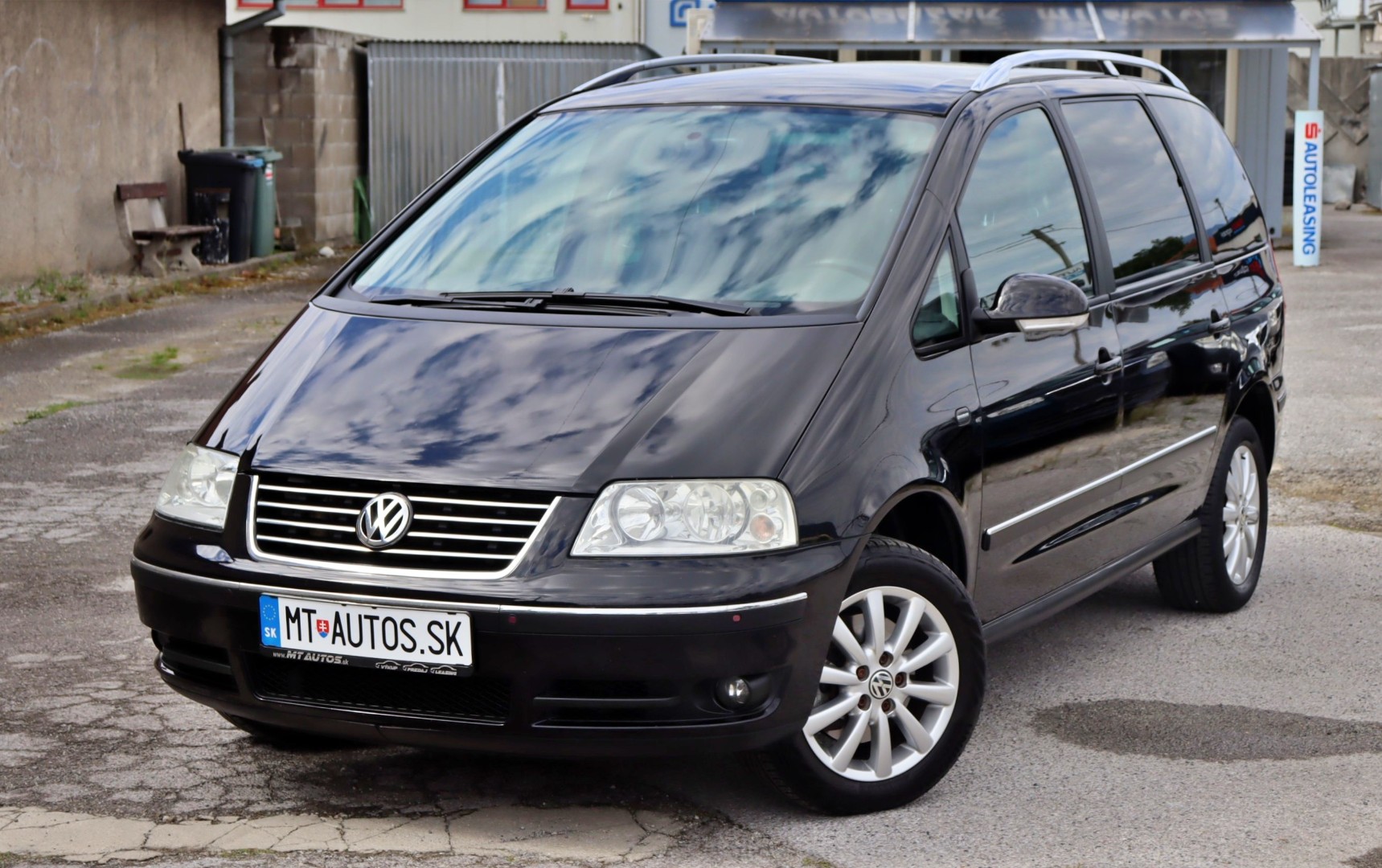 Volkswagen  Sharan 1.9 TDi Sportline  2