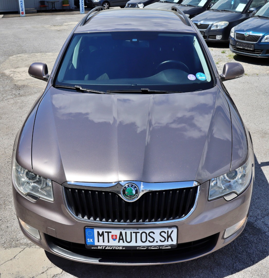 Škoda  Superb 1.4 Tsi Comfortline 4