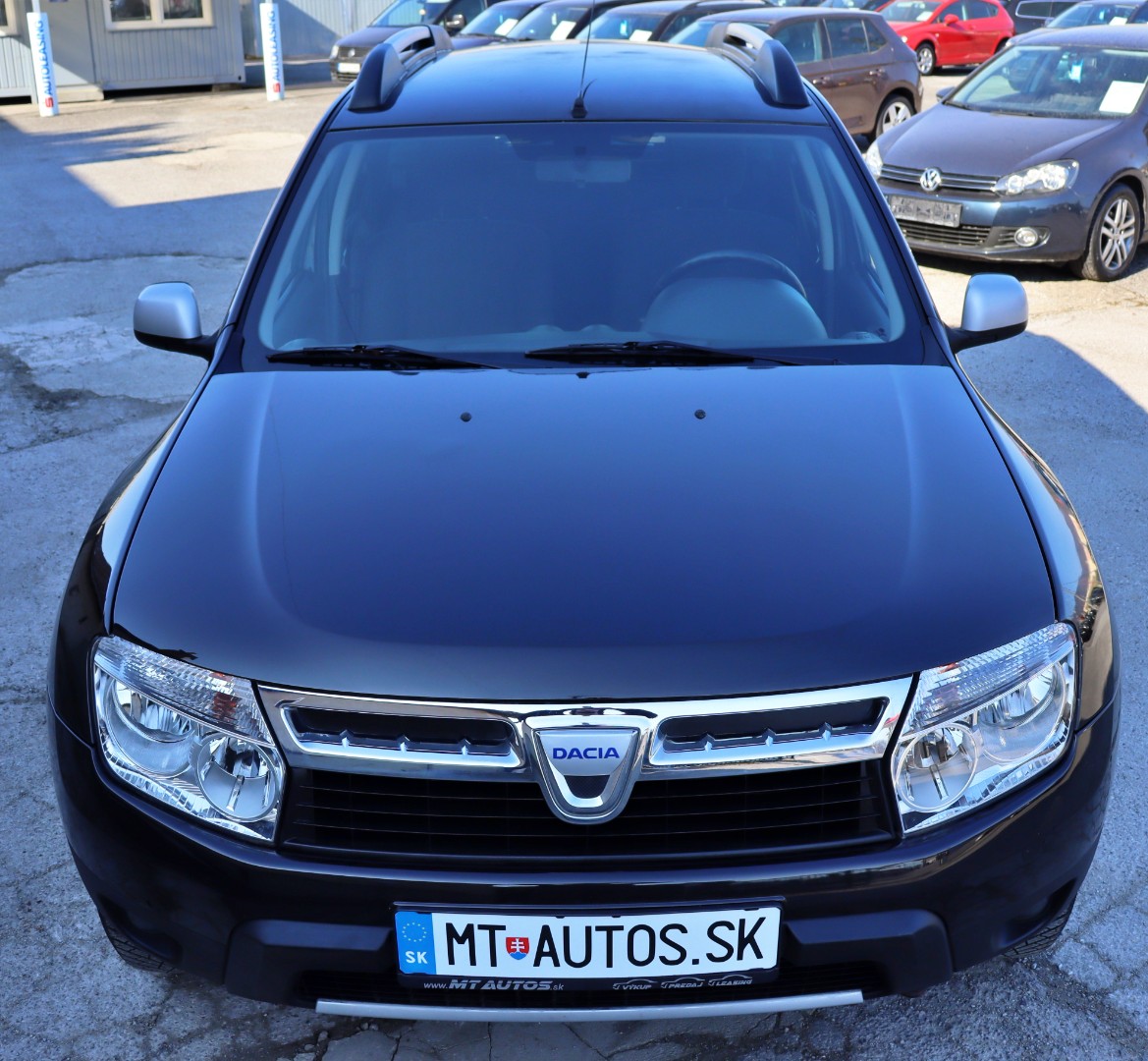 Dacia  Duster 1.6 ie Laureate  4