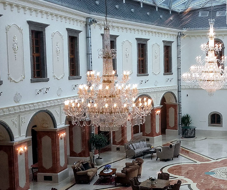 Zámocký Hotel Halíč
